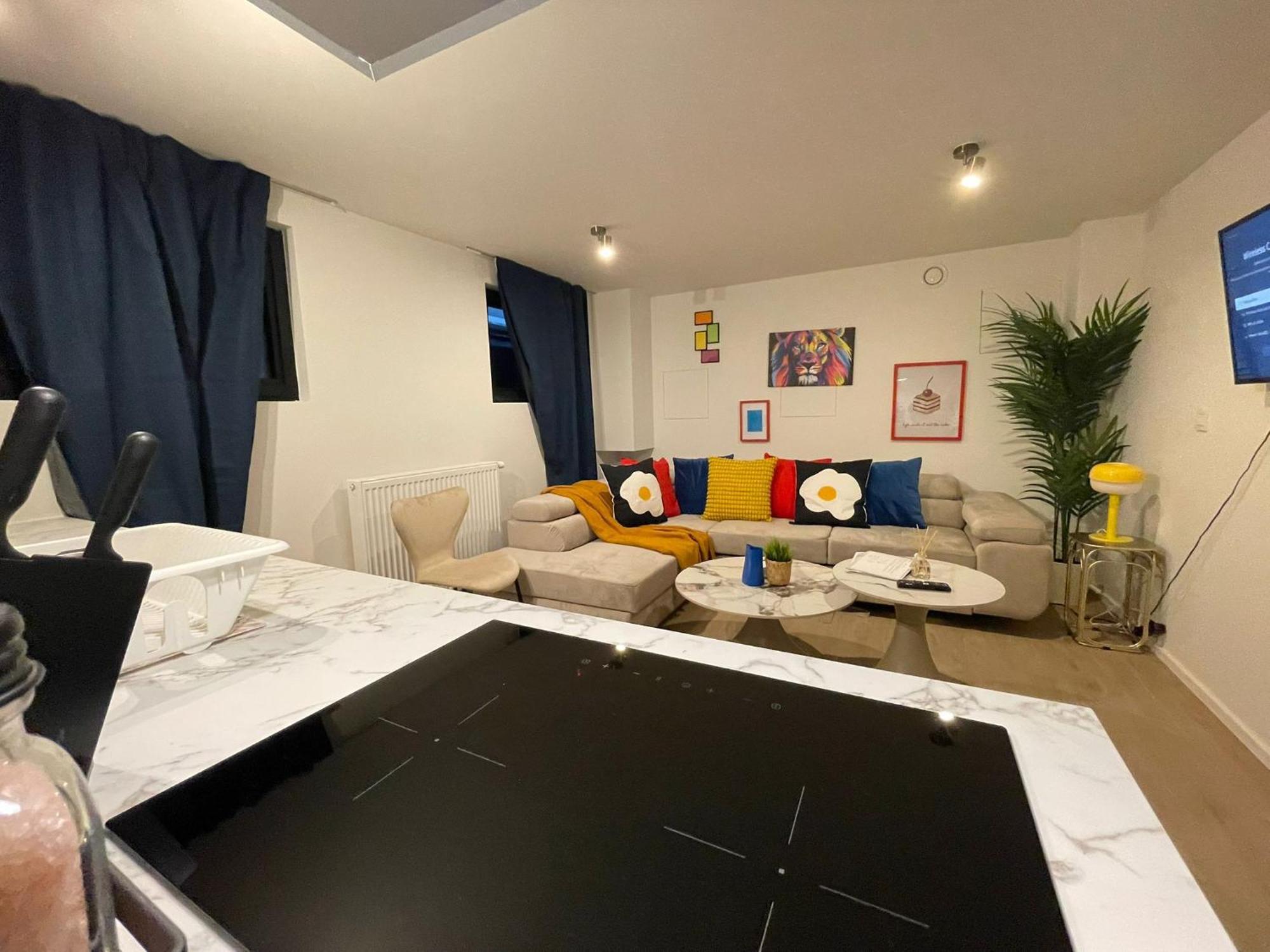 One Lux Basement Near